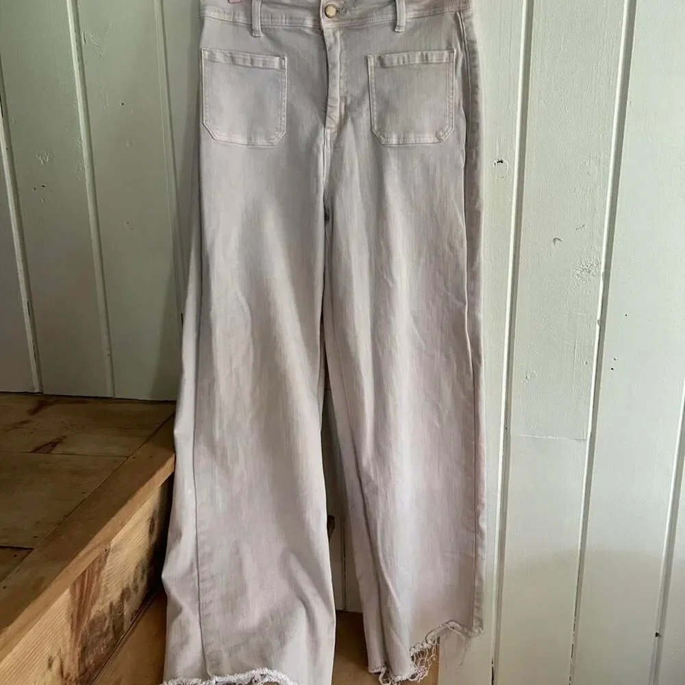Oat Wide Leg Jeans with frayed hem and square pockets size 10
